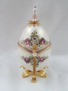 Rose Jewel Box, a decorated egg kit design