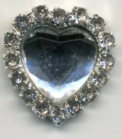 Acrylic Heart With Diamontes, 21mm Wide (2.1cm Wide) (PRL123)
