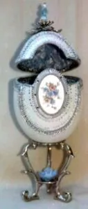 Blue Cameo: decorated goose egg design