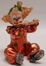 Clown with Flute, 50-60mm High x 30-40mm Wide (CLOWN2D)