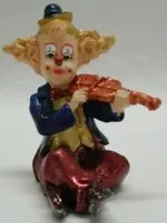 Clown with Violin, 50-60mm High x 30-40mm Wide (CLOWN2C)