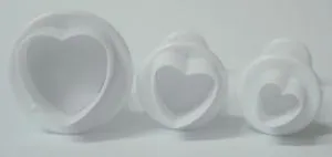 Heart Cutters 3 piece set, Small 7mm, Medium 10mm & Large 17mm (Measurement taken from top point to bottom on the inside of the heart) (FLOC16)