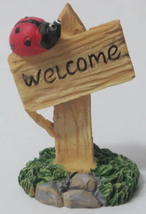 Miniature Welcome Sign - Ladybug, 50mm High (5cm High) (GARDF31)