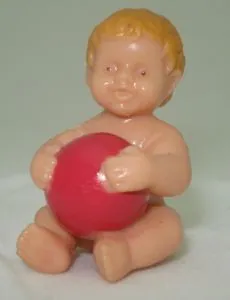 Miniatures - Baby Girl With Ball, 30mm High (BAB08)