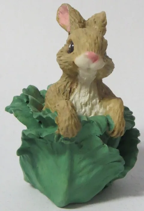 Miniatures Bunny in Cabbage, 45mm High x 36.5mm Wide (4.5cm High x 3.65cm Wide) (RAB07-2)