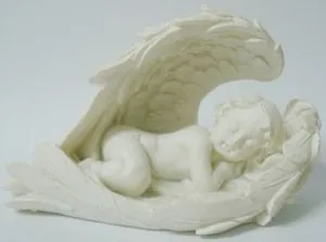 Miniatures Cherub Lying in Wings, 95mm Long (CHER4-A)