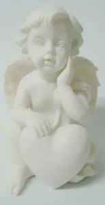 Miniatures- Cherub With Heart D, 60mm High x 40mm Wide (CHERH2D)