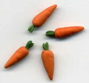 Miniatures - Clay Dough Carrots 4pkt, 23mm Long (RAB05)