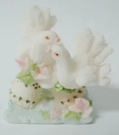 Miniatures Doves Small, 40mm High (DOVE-SMB)