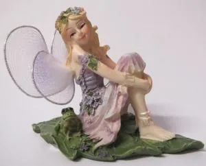 Miniatures Fairy on Leaf B, 60mm (6cm High) (FAILEAF2B)