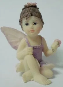 Miniatures -Fairy Sitting C, 45mm High (FAIS-C)