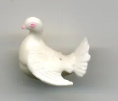 Miniatures - Fantail Dove, 13mm High x 15mm Wide (MW03)