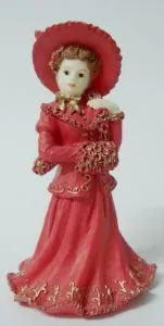 Miniatures Lady, 70mm High (RC26)