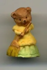 Miniatures - Micro Bear With Broom, 25mm High (MICRO27)