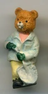 Miniatures - Micro Bear With Shovel, 30mm High (MICRO05)