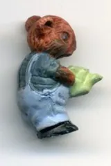 Miniatures - Micro Mouse W/Watering Can, 25mm High (MICRO29)