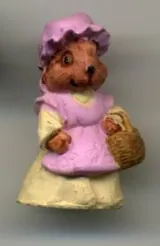 Miniatures - Micro Mouse With Basket, 25mm High (MICRO28)