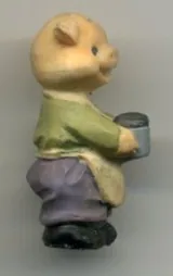Miniatures - Micro Pig Drinking, 25mm High (MICRO13)