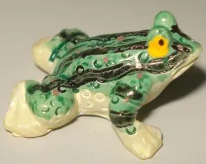 Miniatures - Mini Frog, 20mm Length (2.0cm Length) (MA05)