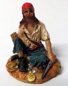Miniatures - Pirate D, 40mm High (4cm High) (PIRATED)