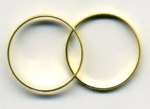 Miniatures - Wedding Rings 2pkt, Approximately 20mm diameter (Ring size) (MW07)
