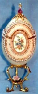 Pink Cameo: decorated goose egg design
