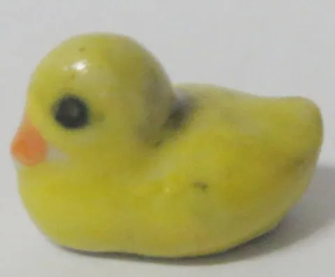 Porcelain Chick, 10mm High (MPOR17)