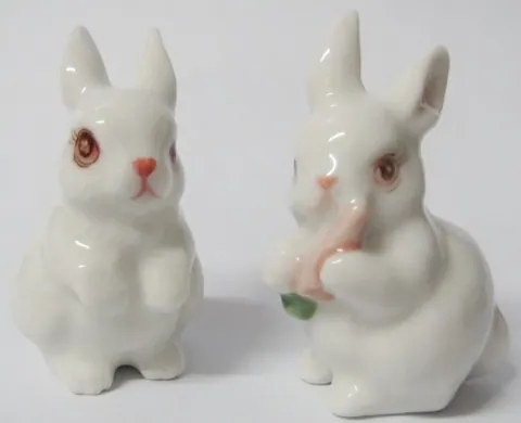 Porcelain Medium Fat Rabbit White Set 2, 20-25mm Wide x 40mm High (MPOR2)