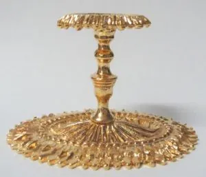 Stand Gold Plated Oval base, Height: 50mm (5cm) x Width 80mm (8cm) (SG60)