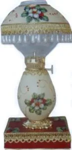 Tilly Lamp: decorated goose egg design