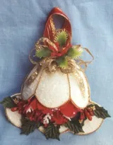Xmas Bell: decorated goose egg design